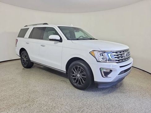 Used 2021 Ford Expedition Limited RWD image 4