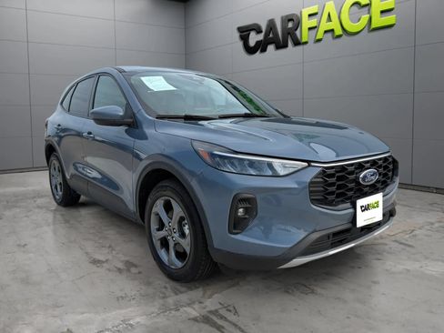Used 2025 Ford Escape ST-Line Select AWD/4WD image 4