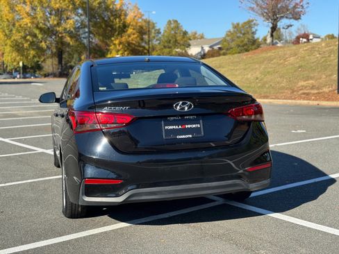 Used 2020 Hyundai Accent SE image 9