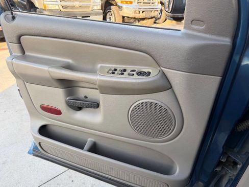 Used 2004 Dodge Ram 2500 Truck SLT w/ Trailer Tow Group image 16