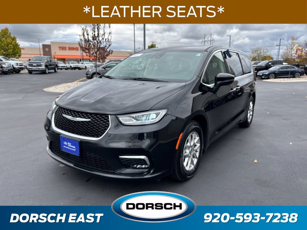 Used 2023 Chrysler Pacifica Touring-L FWD image 1