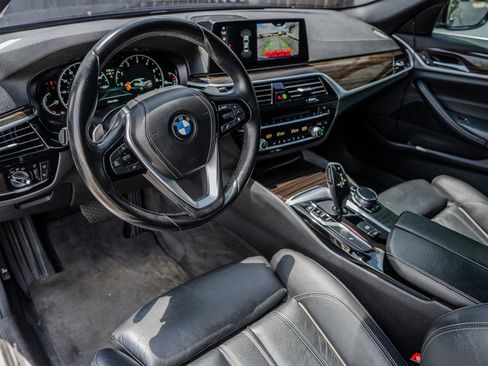 Used 2019 BMW 530i w/ Convenience Package image 14