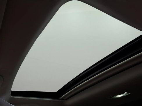 Used 2022 Subaru Outback Touring XT image 15