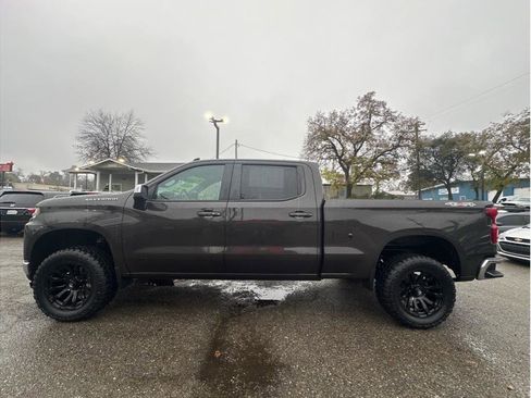 Used 2021 Chevrolet Silverado 1500 LT w/ Safety Package II image 4
