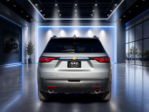 Used 2023 Chevrolet Traverse LT w/ LPO, Cargo Package AWD/4WD image 9