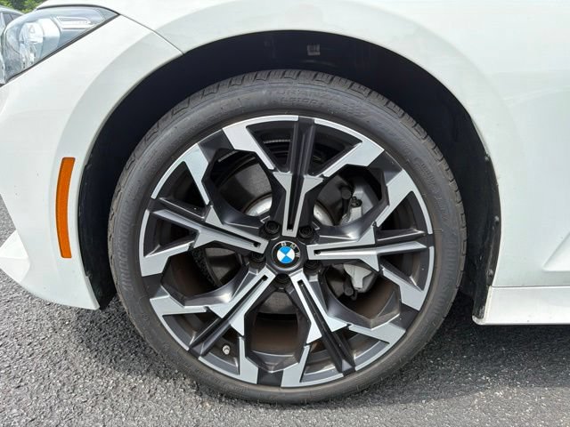 Certified 2025 BMW 330i xDrive Sedan w/ Convenience Package AWD/4WD image 15