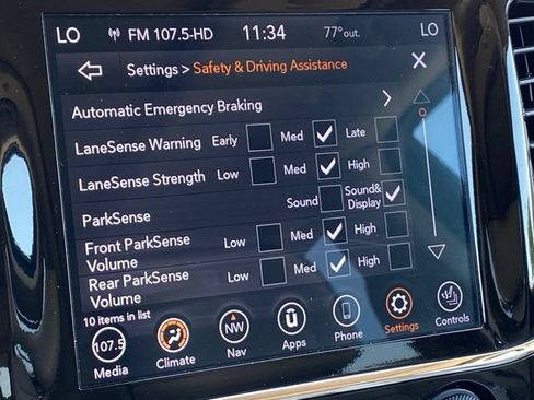 Used 2020 Jeep Grand Cherokee Overland w/ Interior Metal Package AWD/4WD image 21