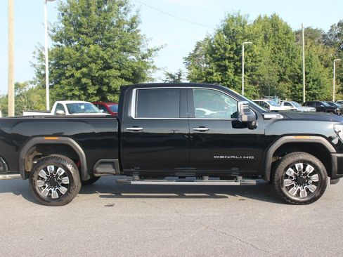 Used 2025 GMC Sierra 2500 Denali w/ Denali Reserve Package AWD/4WD image 8
