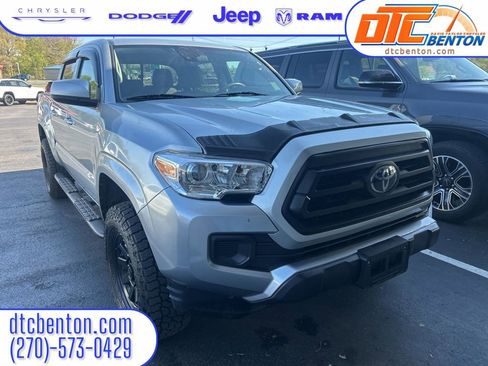 Used 2023 Toyota Tacoma SR image 1