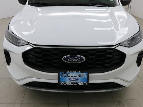 Used 2023 Ford Escape ST-Line w/ Tech Pack #1 image 8