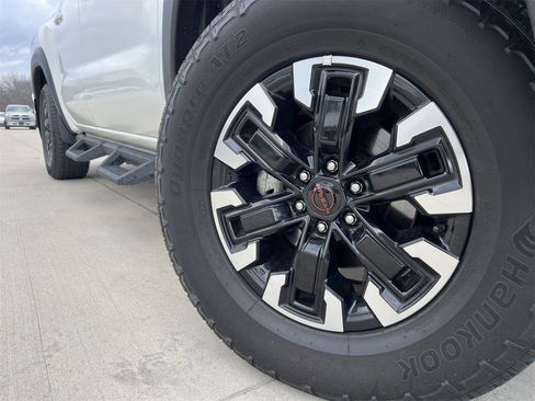 Used 2023 Nissan Frontier PRO-4X w/ Pro Convenience Package image 7