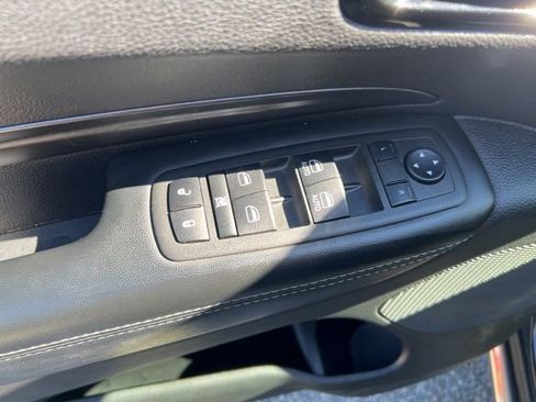 Used 2022 Dodge Durango SXT image 26