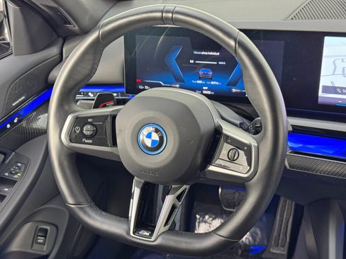 Used 2024 BMW i5 eDrive40i w/ M Sport Package image 22
