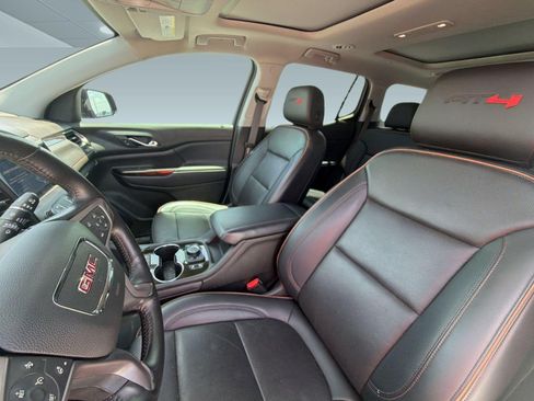 Used 2022 GMC Acadia AT4 w/ Technology Package AWD/4WD image 5
