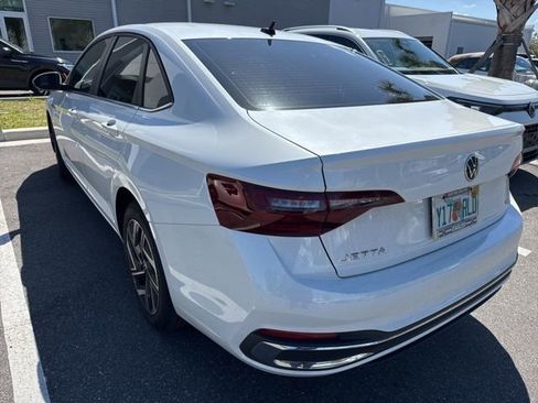 Certified 2023 Volkswagen Jetta SEL image 7