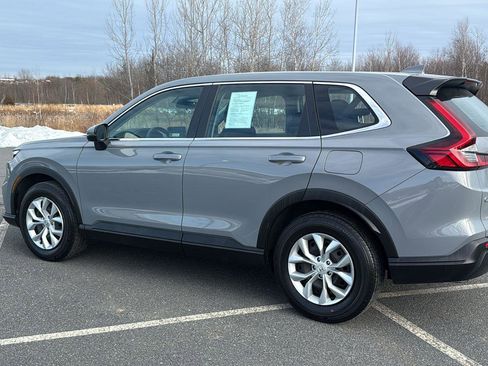 Used 2023 Honda CR-V LX image 12