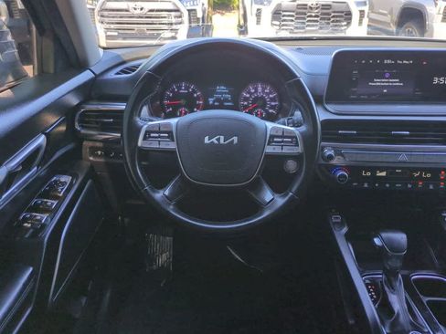 Used 2022 Kia Telluride S FWD image 16