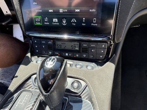 Used 2018 Maserati GranTurismo Sport RWD image 25