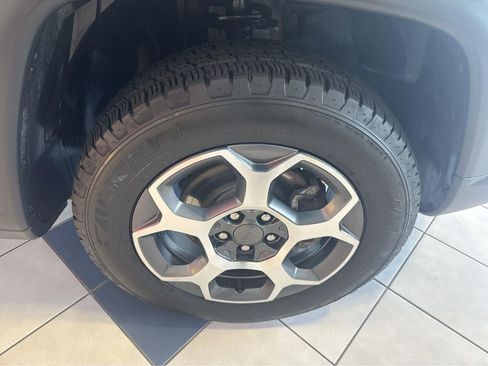 Used 2022 Jeep Compass Trailhawk AWD/4WD image 7