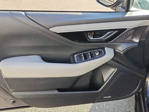 Used 2023 Subaru Outback Limited image 12