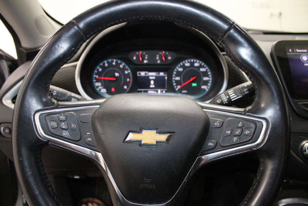 Used 2022 Chevrolet Malibu LT FWD image 27