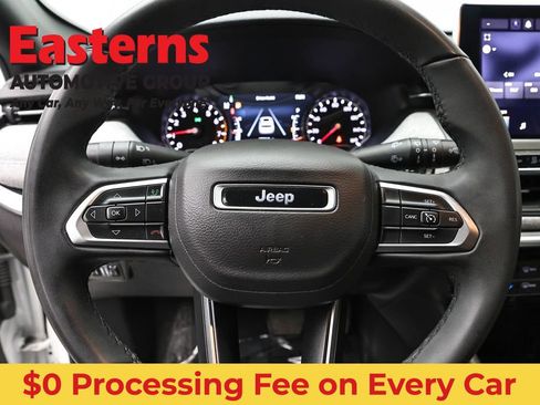 Used 2024 Jeep Compass Latitude AWD/4WD image 10