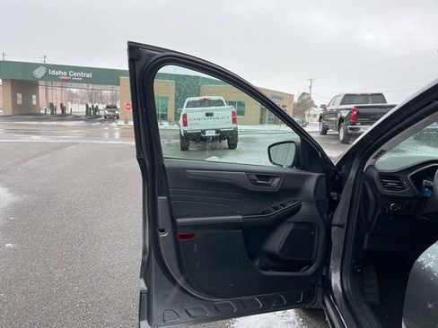 Used 2025 Ford Escape Active image 24