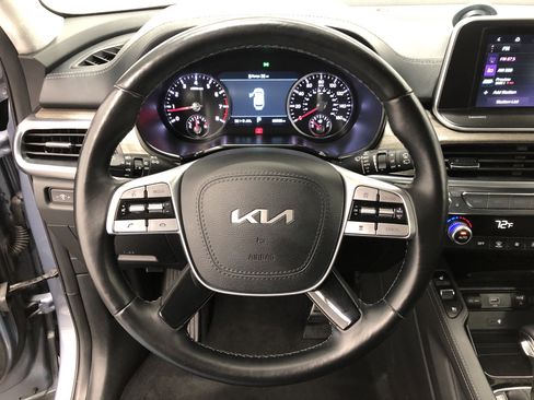 Certified 2022 Kia Telluride SX w/ SX Prestige Package AWD/4WD image 23