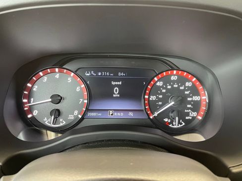 Certified 2025 Nissan Frontier Pro-X RWD image 8