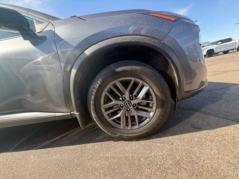Used 2024 Nissan Rogue S image 5