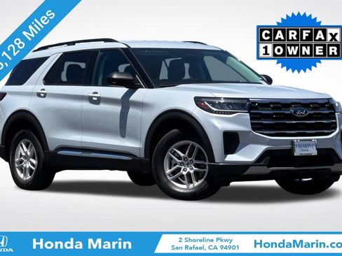 Used 2025 Ford Explorer Active AWD/4WD image 1