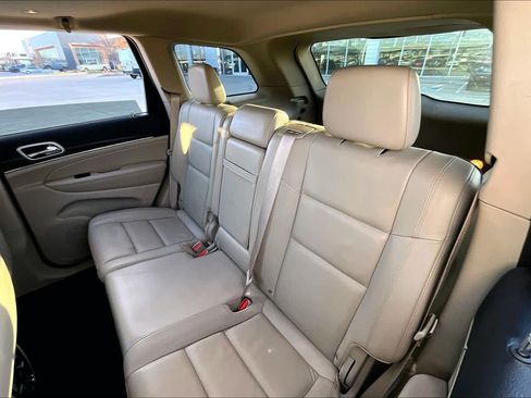 Used 2021 Jeep Grand Cherokee Limited image 20