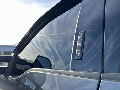 Used 2018 Ford F250 Lariat image 16