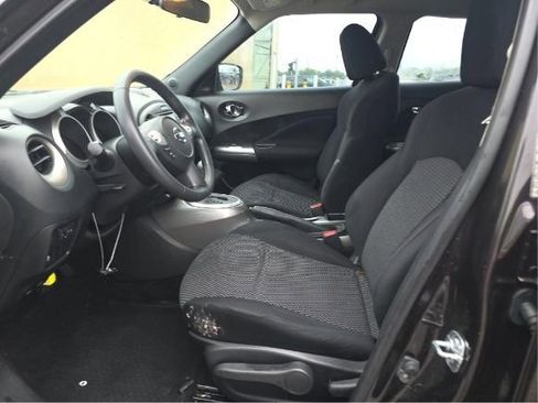 Used 2016 Nissan Juke S FWD image 4