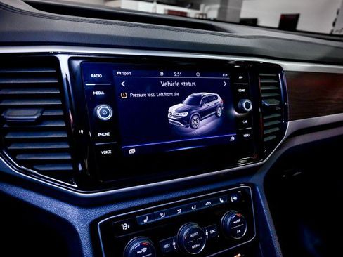 Used 2022 Volkswagen Atlas SE image 49