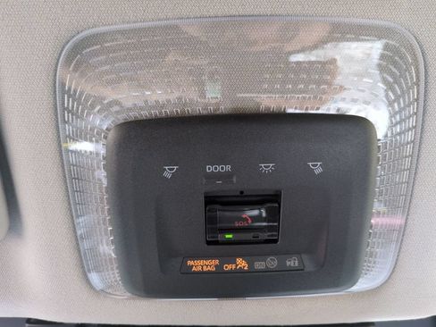 New 2026 Toyota Prius Plug-In Hybrid FWD image 19