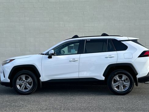 Used 2025 Toyota RAV4 XLE w/ Convenience Package FWD image 7