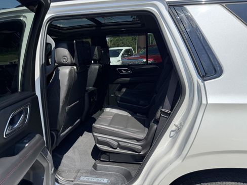 Used 2021 Chevrolet Tahoe RST w/ Luxury Package RWD image 8