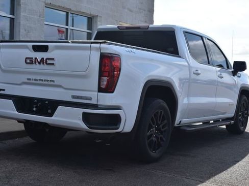 Used 2022 GMC Sierra 1500 Elevation w/ Elevation Premium Package AWD/4WD image 17