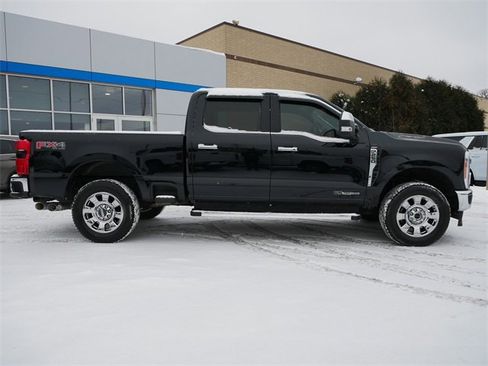 Used 2023 Ford F250 Lariat w/ Chrome Package image 8