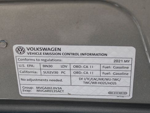 Used 2021 Volkswagen Tiguan SE FWD image 28