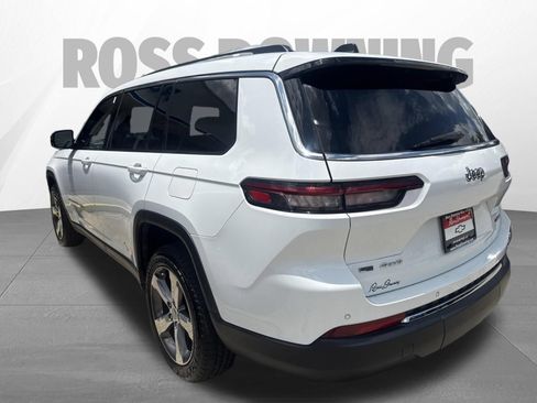 Used 2022 Jeep Grand Cherokee L Limited AWD/4WD image 6