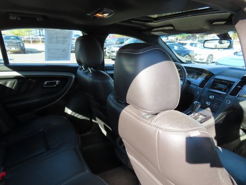 Used 2015 Ford Taurus SEL w/ Equipment Group 201A image 29