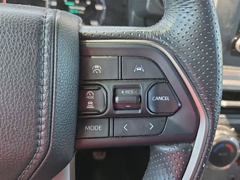 Used 2025 Toyota 4Runner TRD Sport AWD/4WD image 13