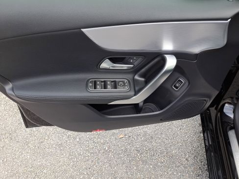 Used 2022 Mercedes-Benz A 220 image 11