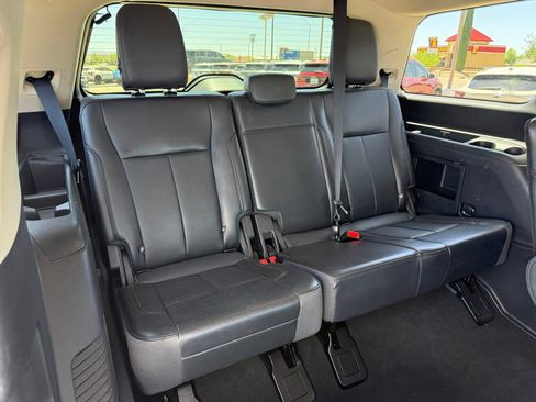 Used 2024 Ford Expedition XLT RWD image 44