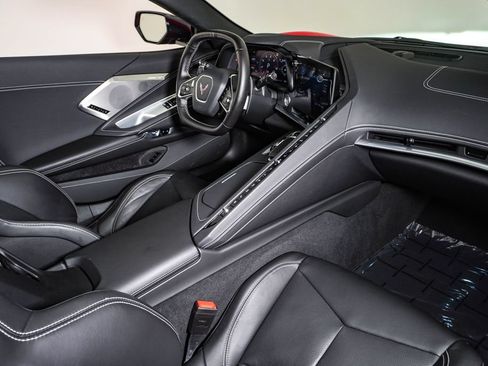 Used 2021 Chevrolet Corvette Stingray Preferred Cpe w/ Z51 Performance Package RWD image 17