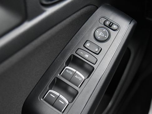 Used 2025 Honda Civic Sport image 32