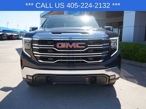 Used 2025 GMC Sierra 1500 SLT AWD/4WD image 3