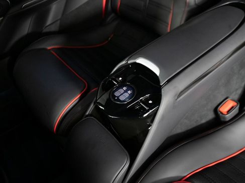 Used 2025 Ferrari Purosangue AWD/4WD image 42
